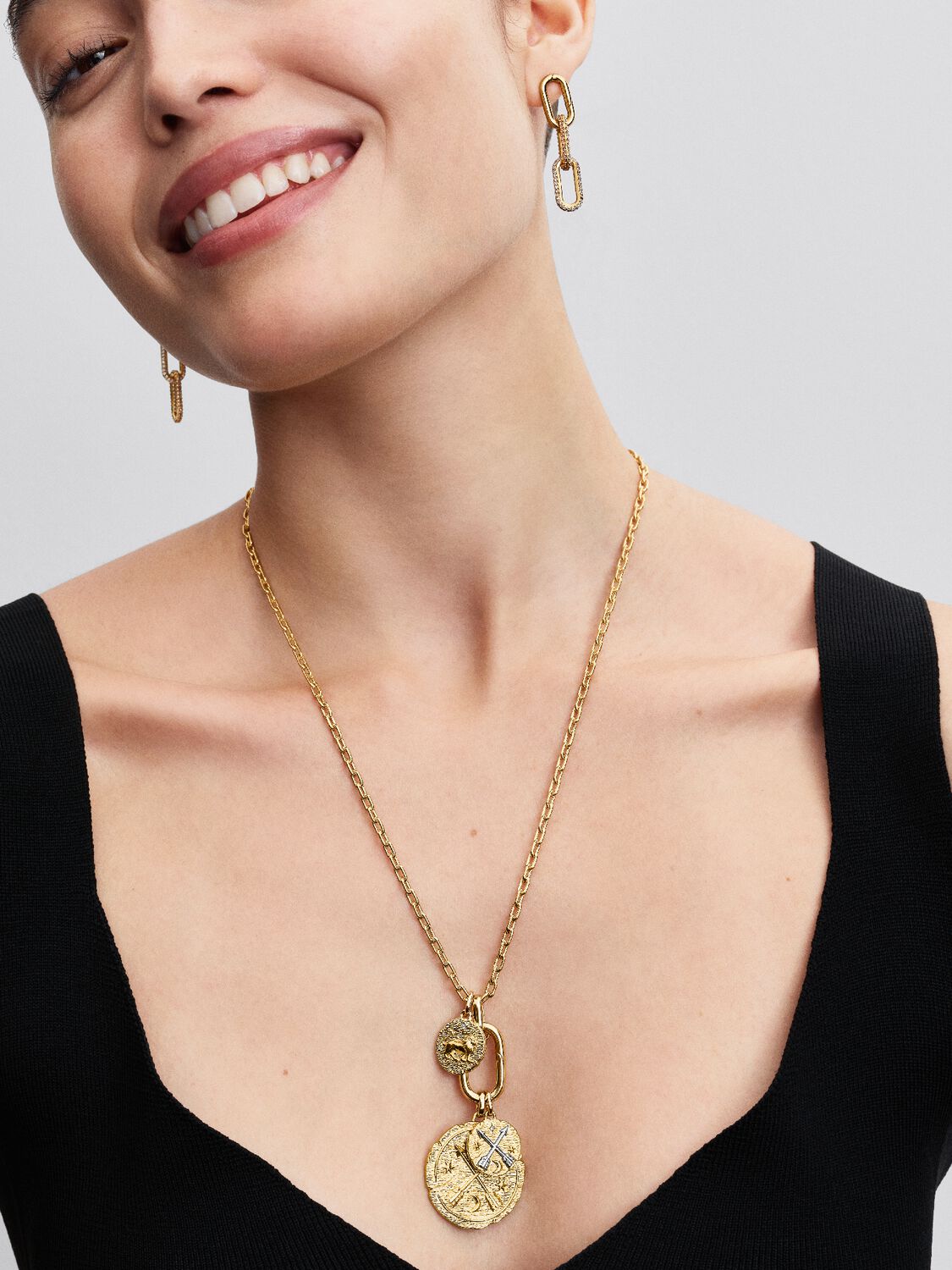 Kreuzende Pfeile Medaillon-Charm Sterling-Silber, 14 Karat Vergoldung